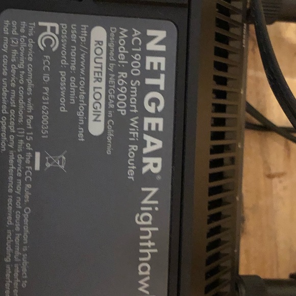 NETGEAR R6900P-100NAS Nighthawk AC1900 Dual Band WiFi Router with Power cord - Picture 14 of 15